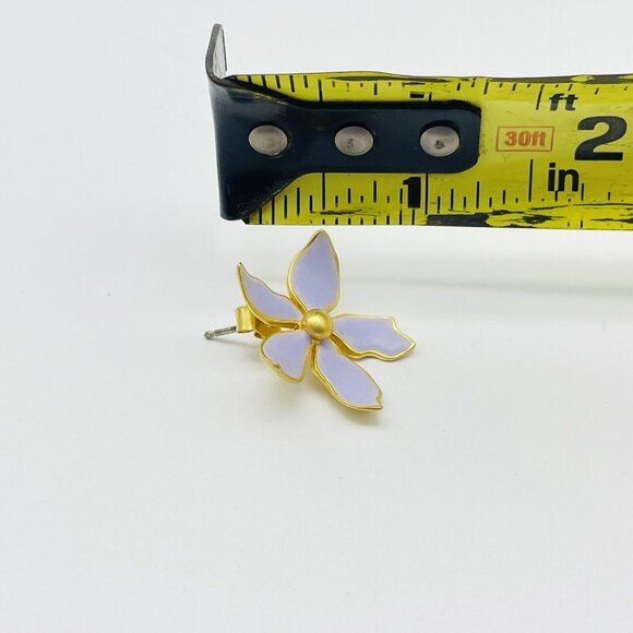 Lilac Flower Earrings Pierced Gold Tone Purple Enamel Blossom Dainty Bloom - Picture 4 of 6